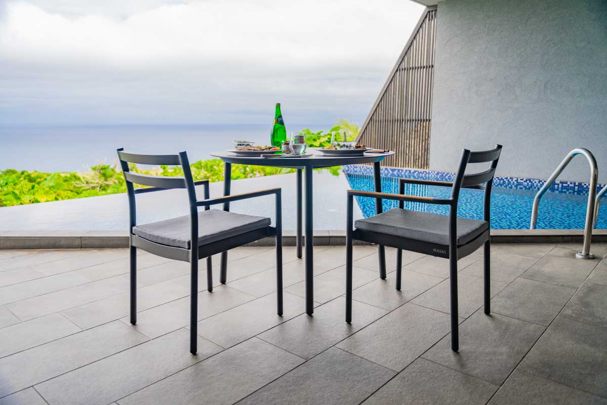 IKASAS | KAIS ARM CHAIR