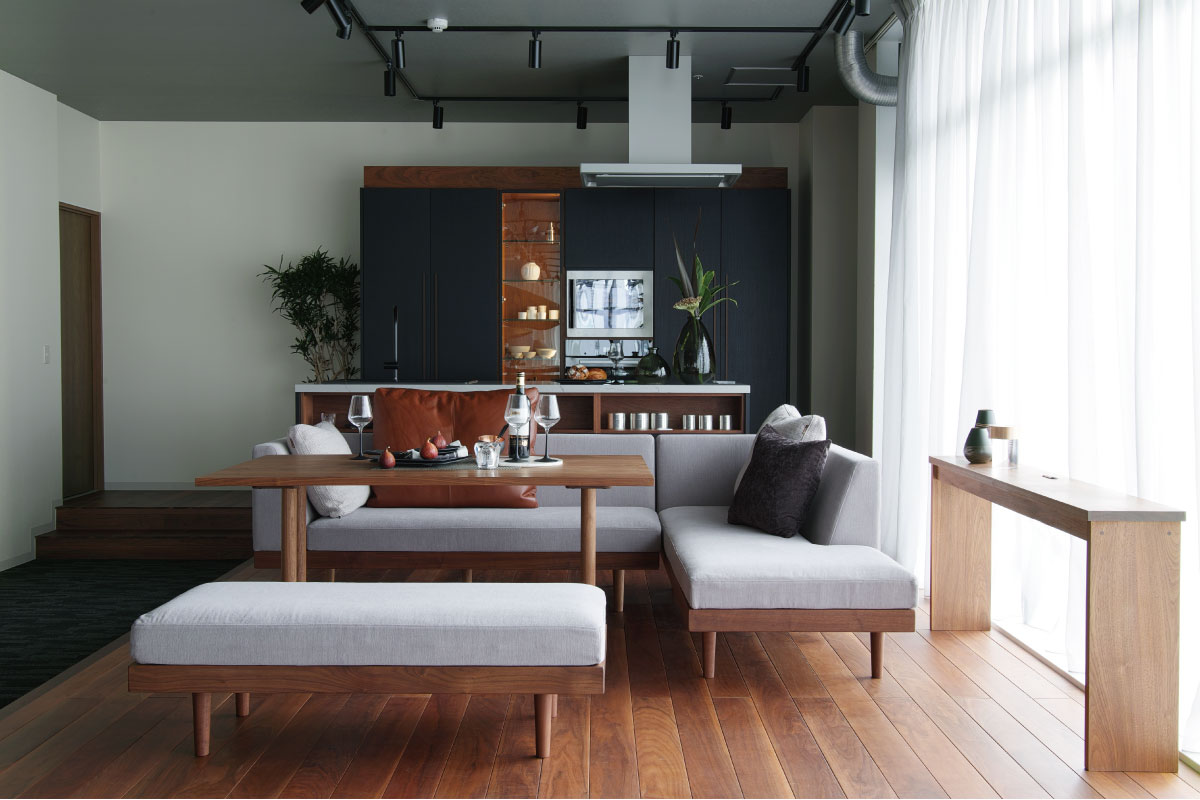 CHILL LOW DINING TABLE W140cm × D80cm