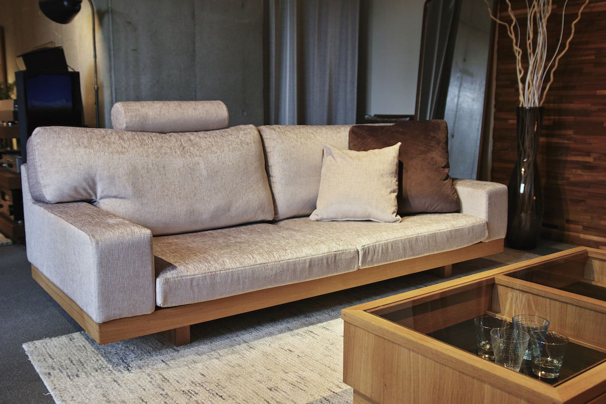 CUSHION A-TYPE W55 × H55cm