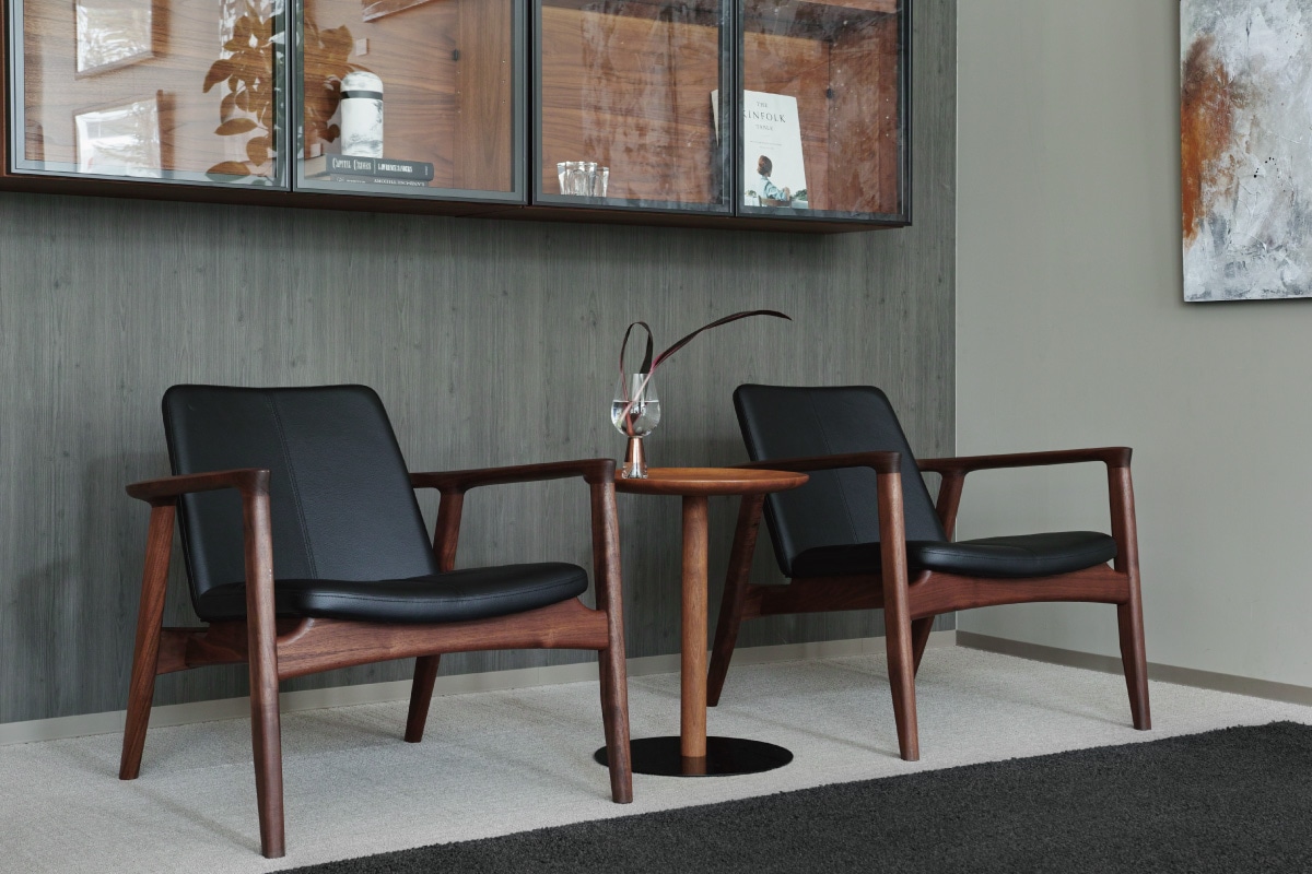 ROBINSON LOUNGE CHAIR