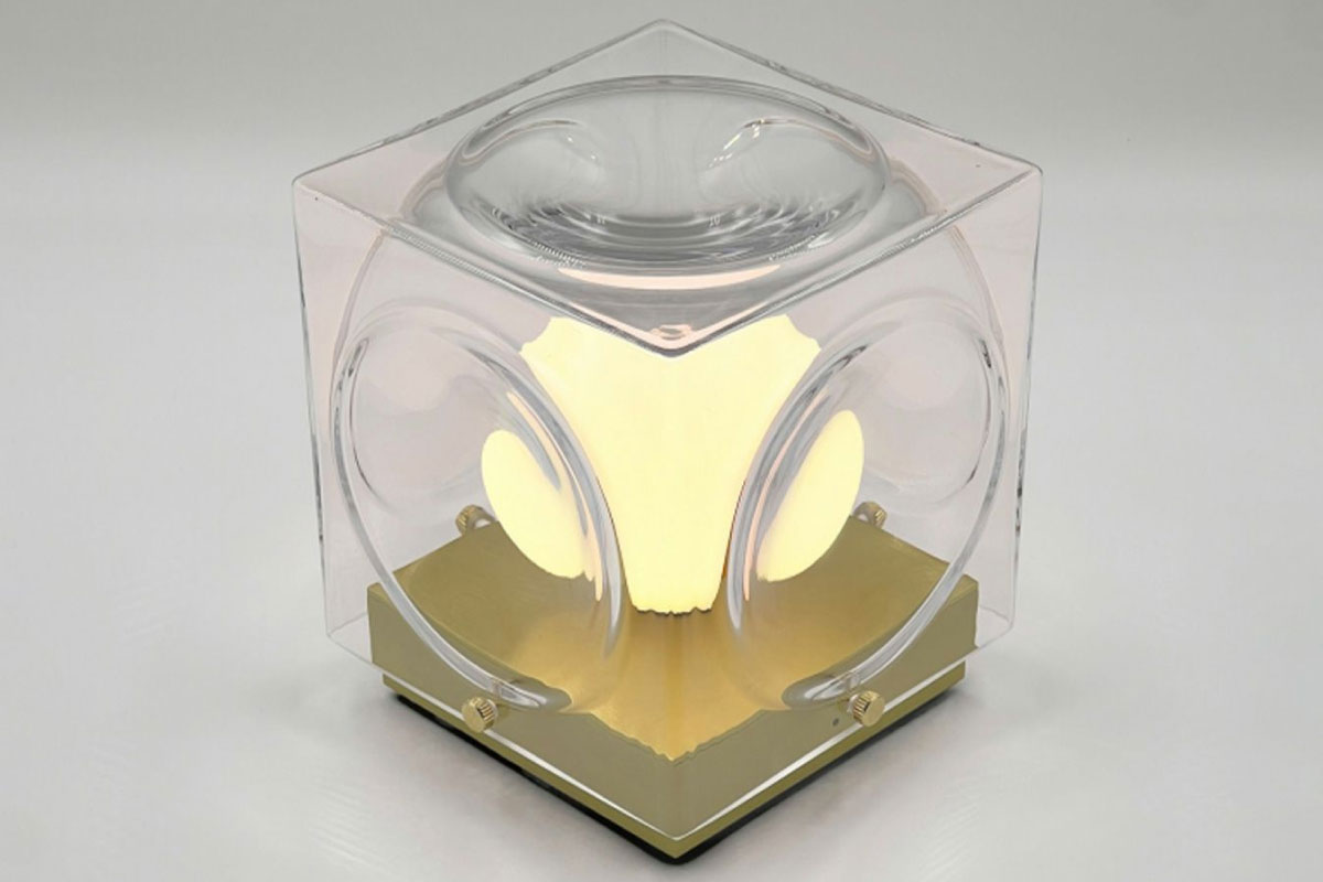 CLEAR & GOLD