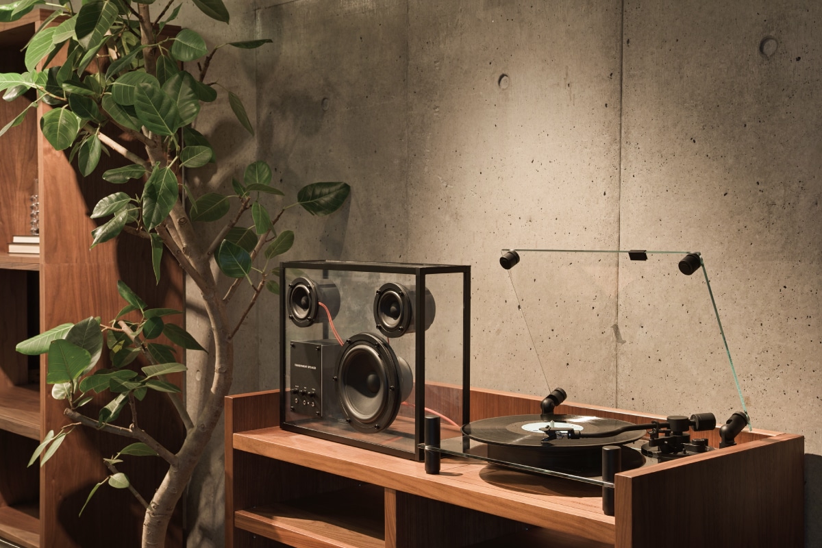 TRANSPARENT | TRANSPARENT SPEAKER BLACK/RED