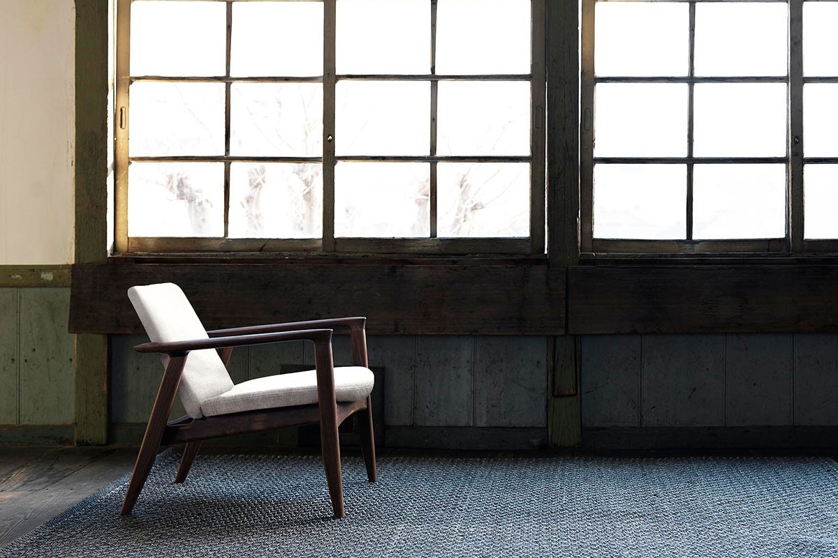 ROBINSON LOUNGE CHAIR