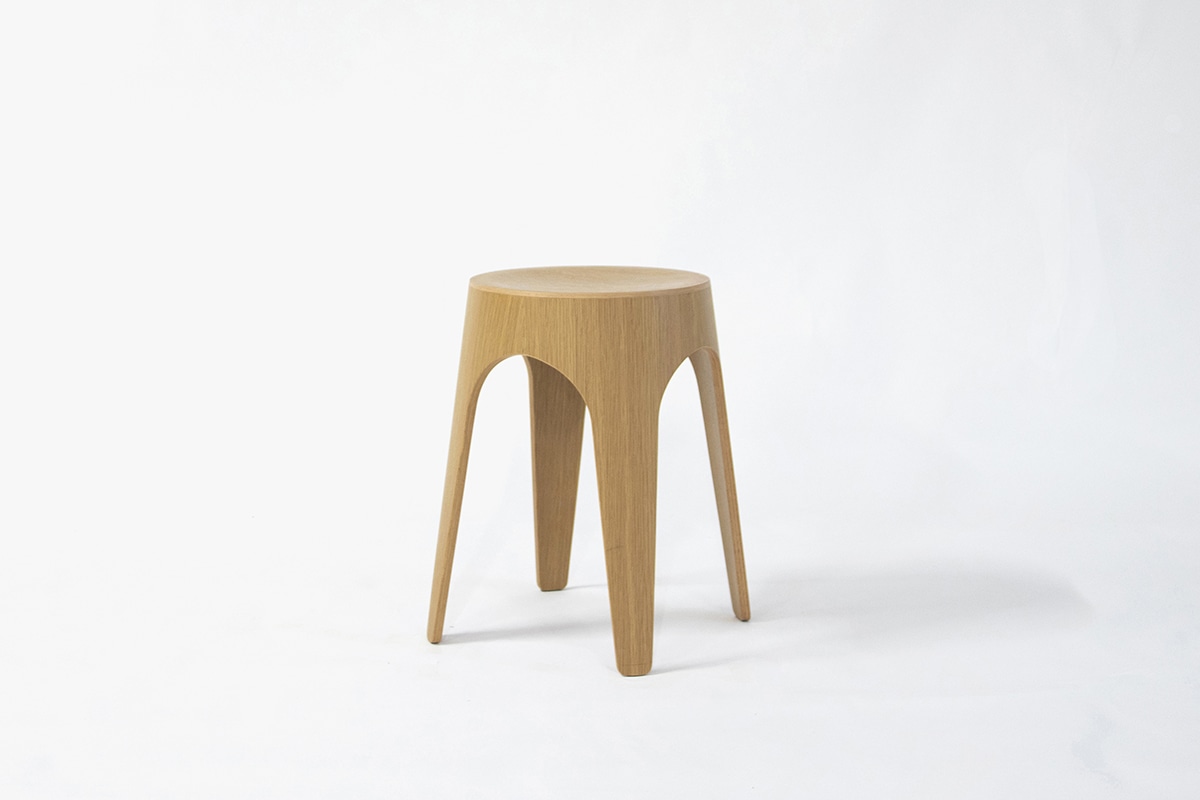 IKASAS | SWALLOW STOOL OAK